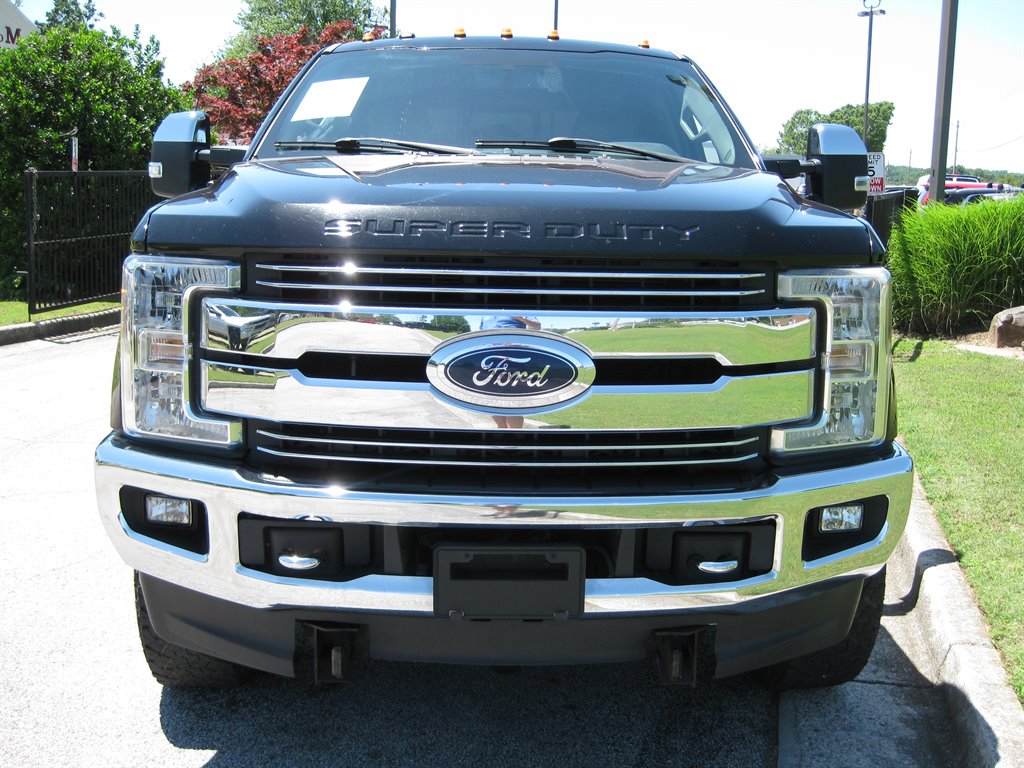 2017 Ford F250sd Lariat With Pano SUN photo