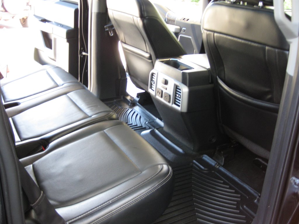 2017 Ford F250sd Lariat With Pano SUN photo