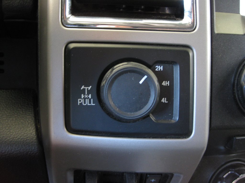 2017 Ford F250sd Lariat With Pano SUN photo
