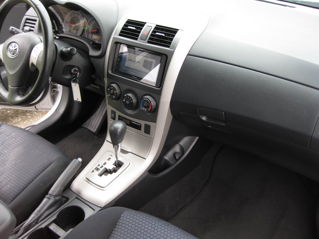 2010 Toyota Corolla XRS photo
