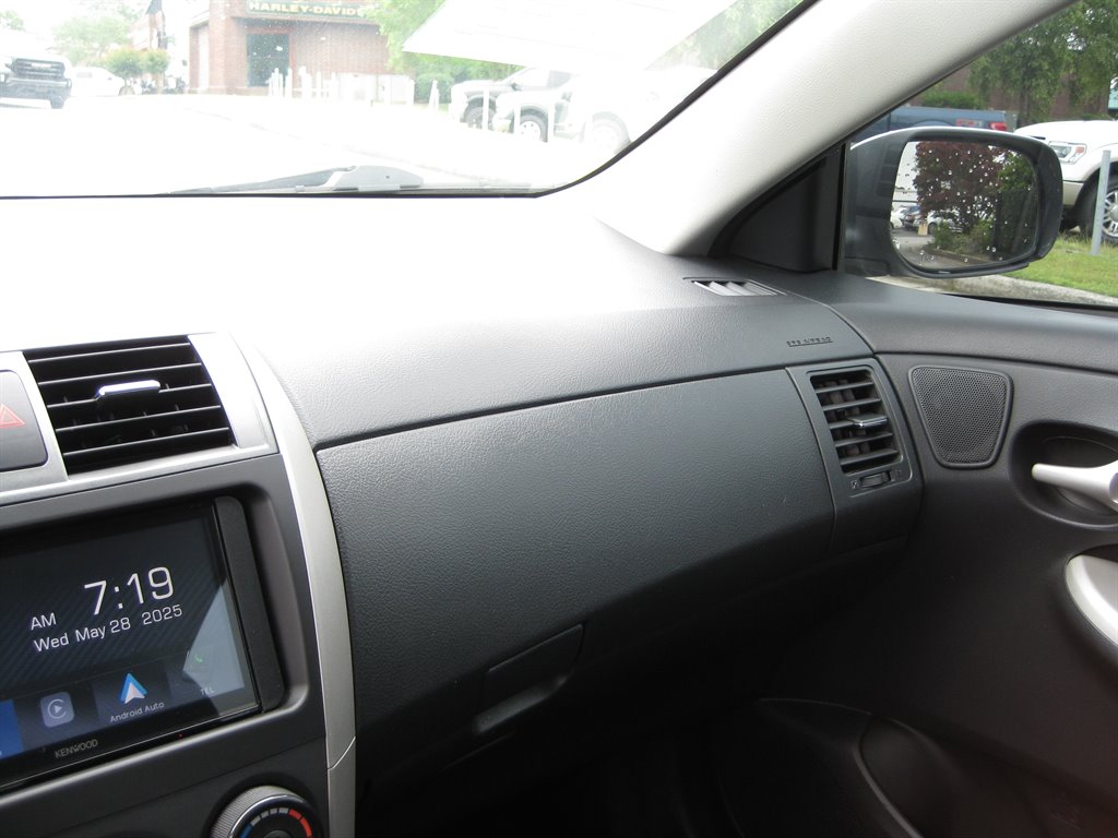 2010 Toyota Corolla XRS photo