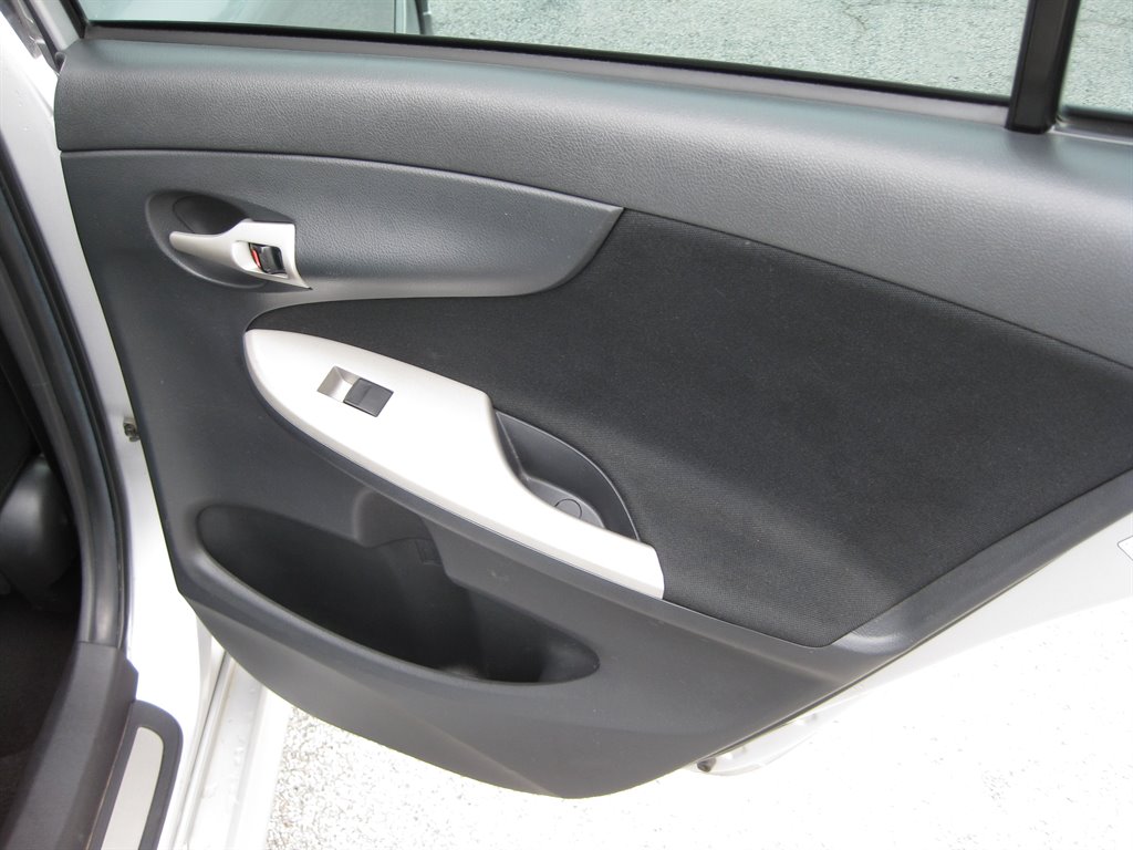 2010 Toyota Corolla XRS photo