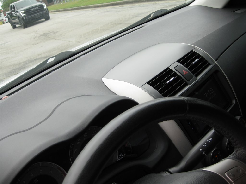 2010 Toyota Corolla XRS photo