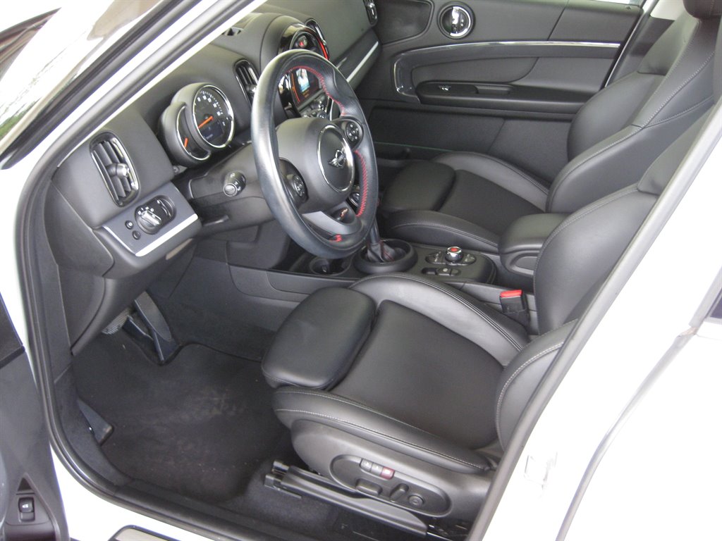 2015 Mini Cooper ALL4 photo 31
