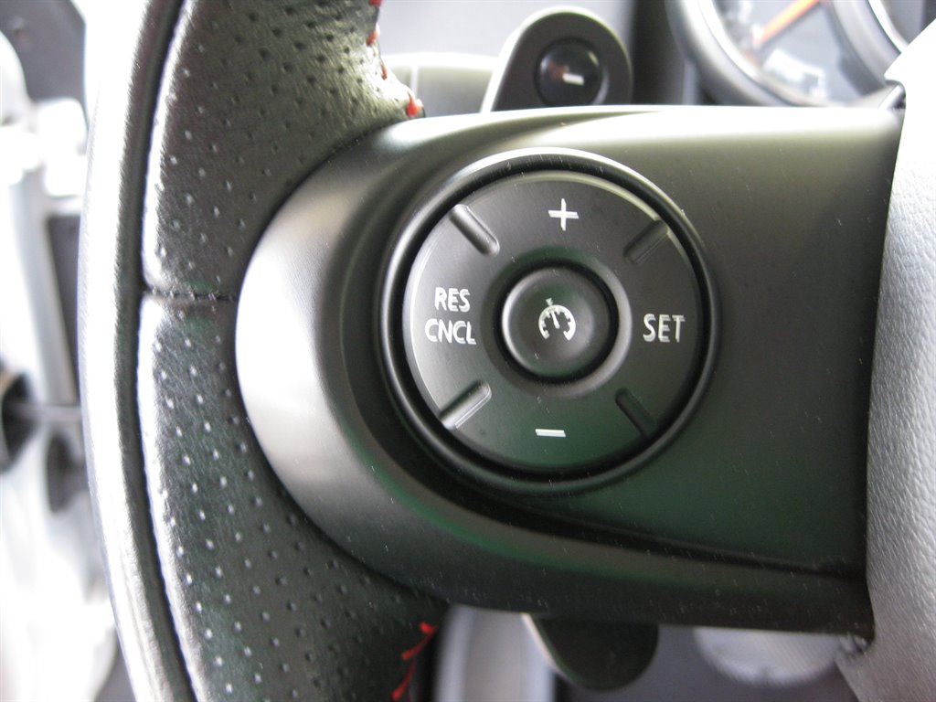 2015 Mini Cooper ALL4 photo 35