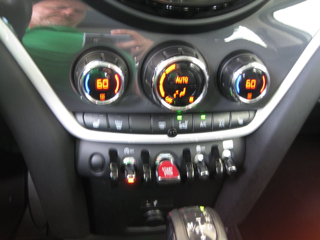 2015 Mini Cooper ALL4 photo 41