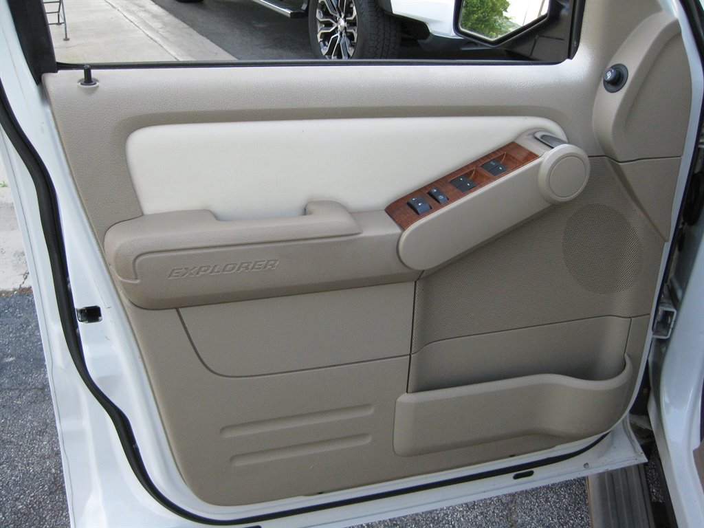 2010 Ford Explorer - $4,000