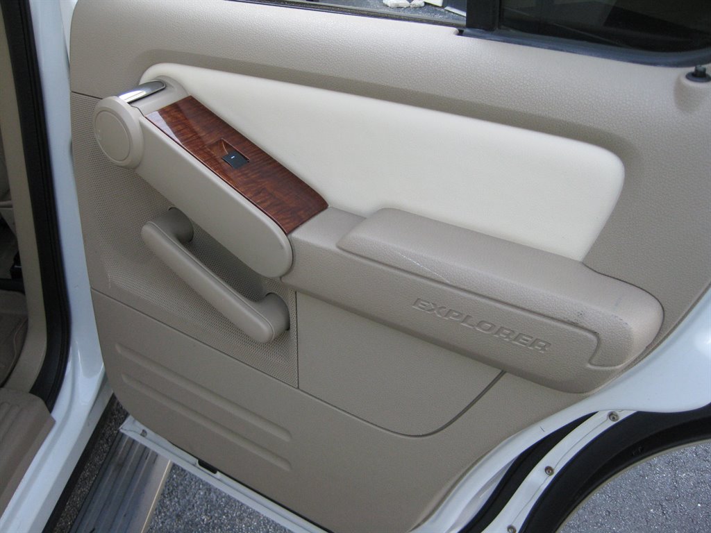 2010 Ford Explorer - $4,000