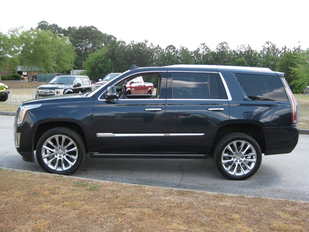 2020 Cadillac Escalade - $23,950