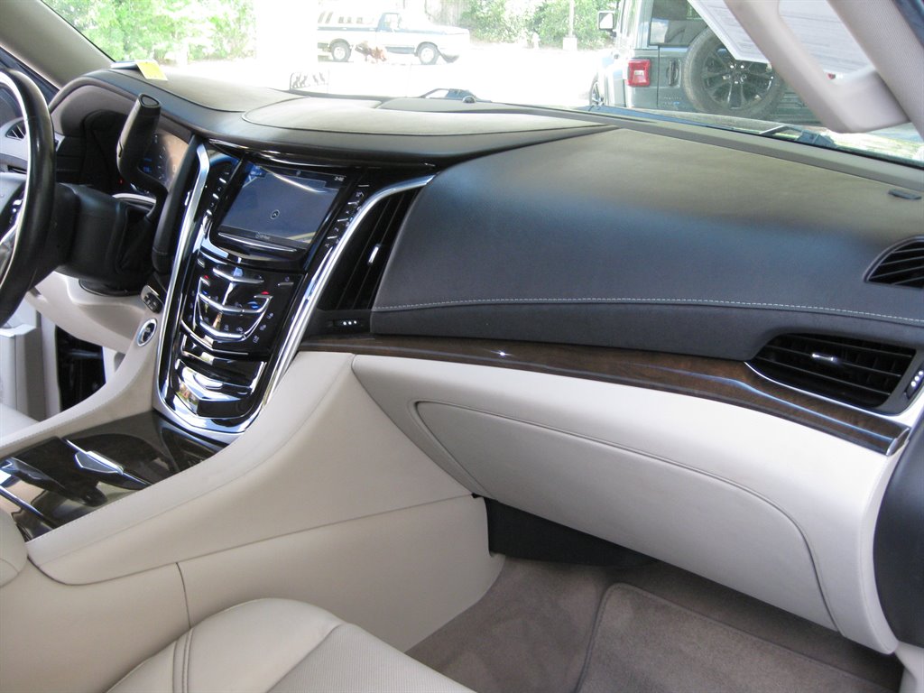 2020 Cadillac Escalade - $23,950