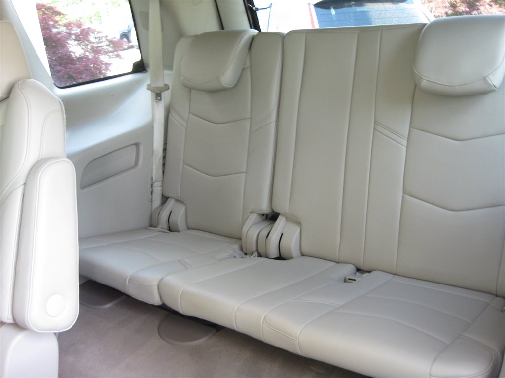 2020 Cadillac Escalade - $23,950