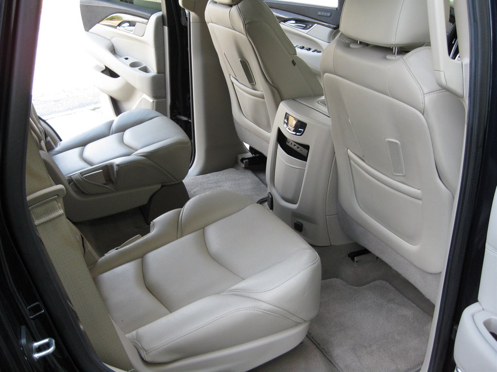 2020 Cadillac Escalade - $23,950