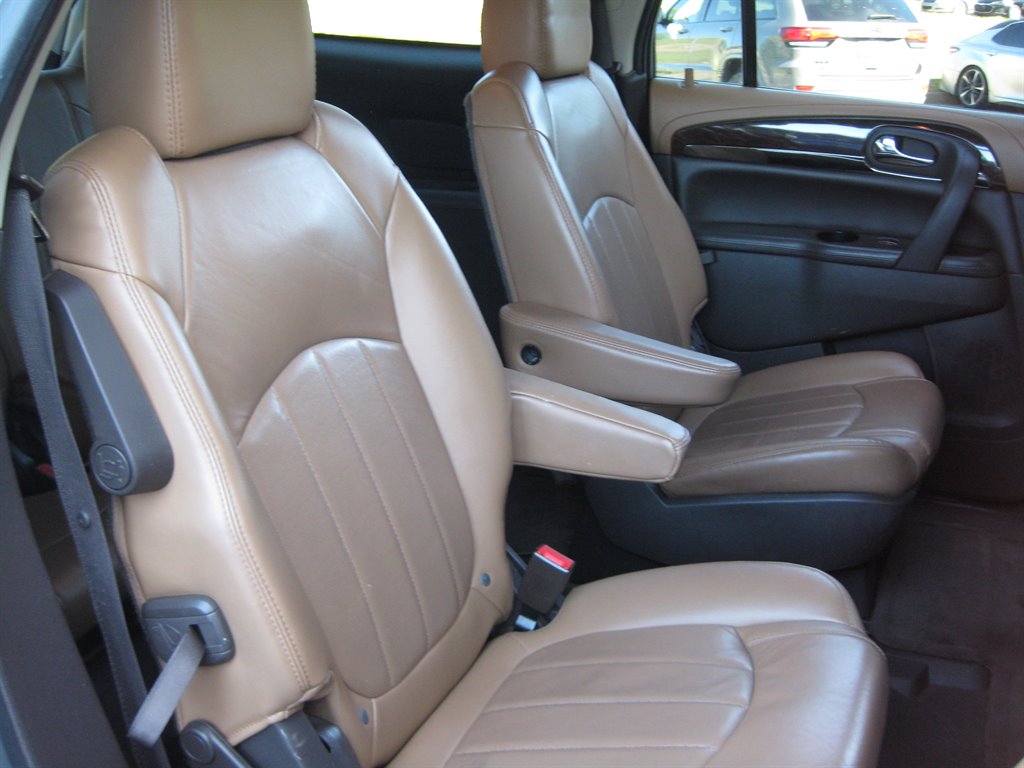 2016 Buick Enclave - $10,500