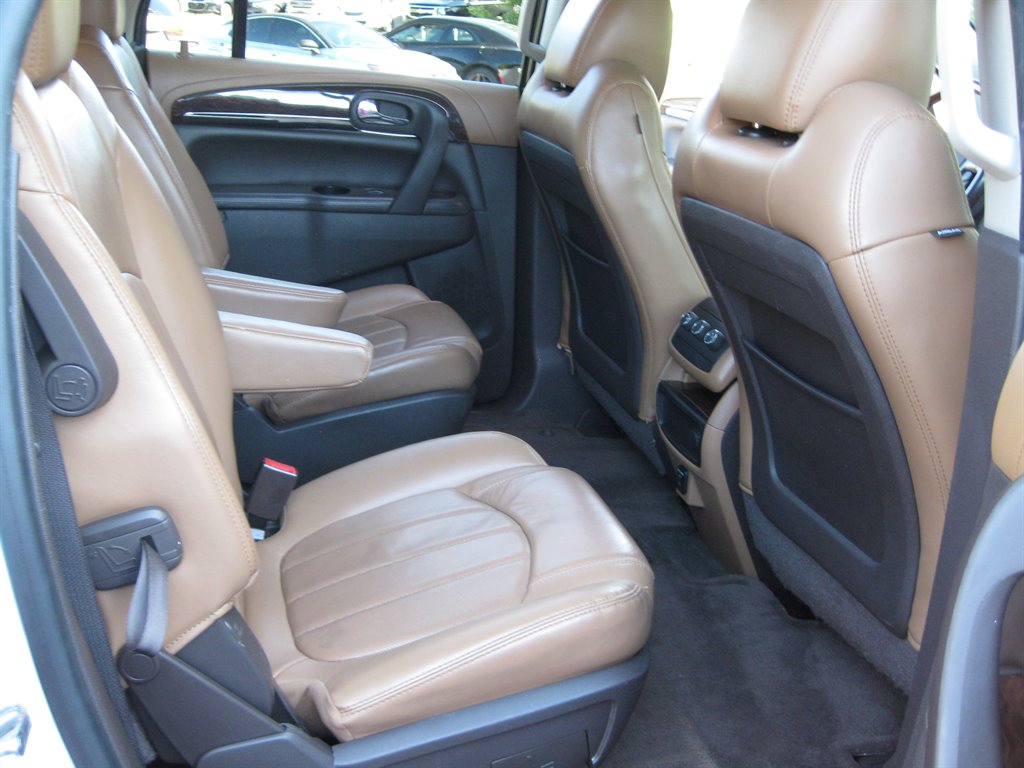2016 Buick Enclave - $10,500