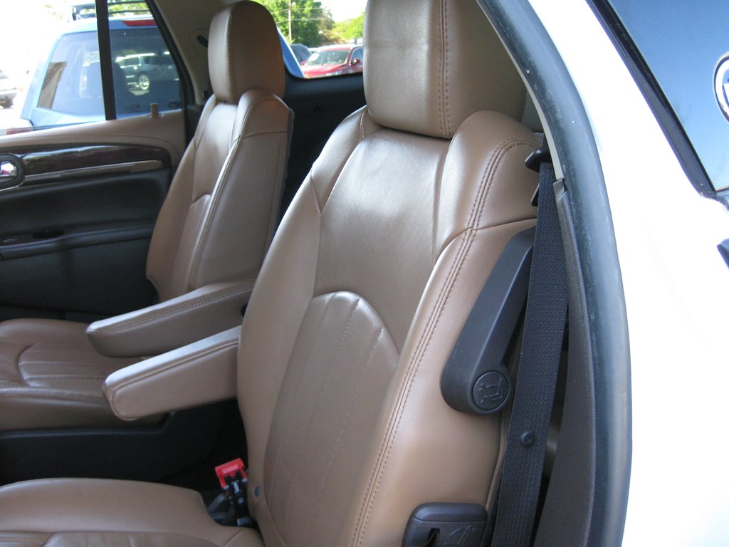 2016 Buick Enclave - $10,500