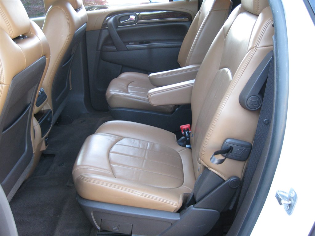 2016 Buick Enclave - $10,500