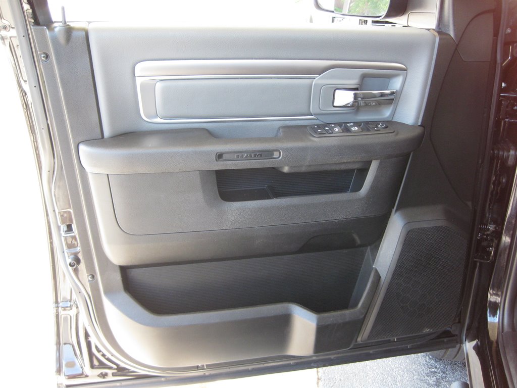 2023 Ram 1500 - $24,001