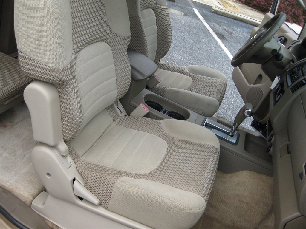 2005 Nissan Frontier - $7,500