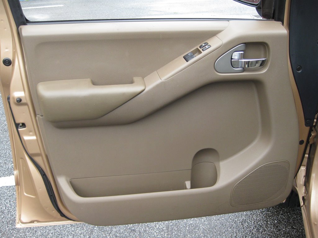 2005 Nissan Frontier - $7,500