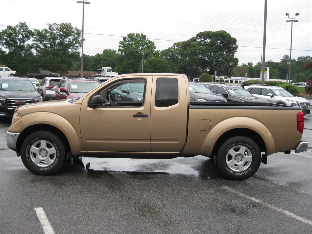 2005 Nissan Frontier - $7,500