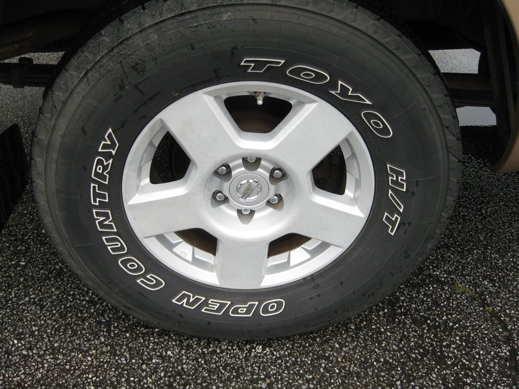 2005 Nissan Frontier - $7,500