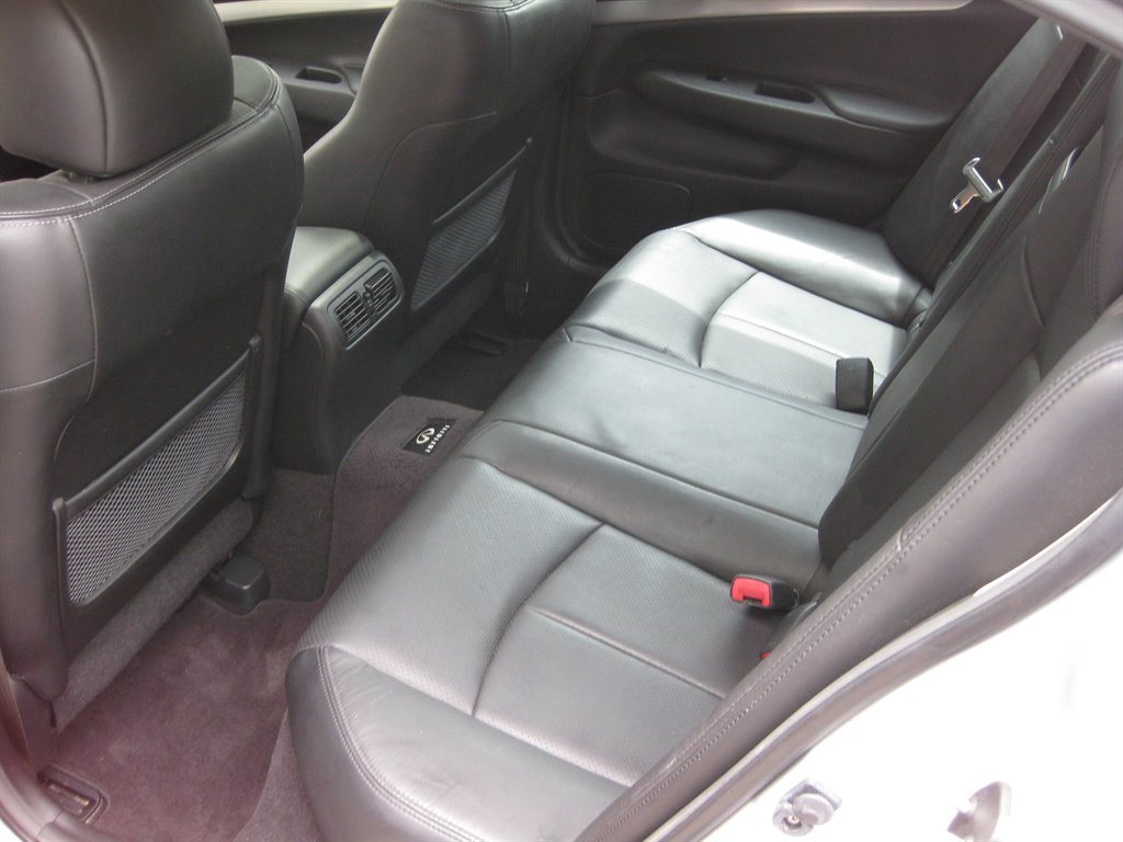 2013 INFINITI G - $10,950