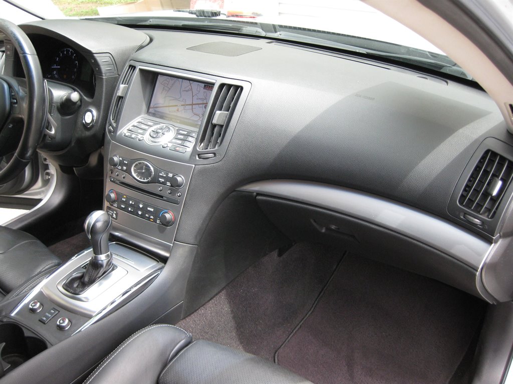 2013 INFINITI G - $10,950