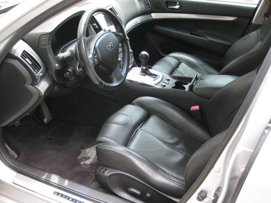 2013 INFINITI G - $10,950