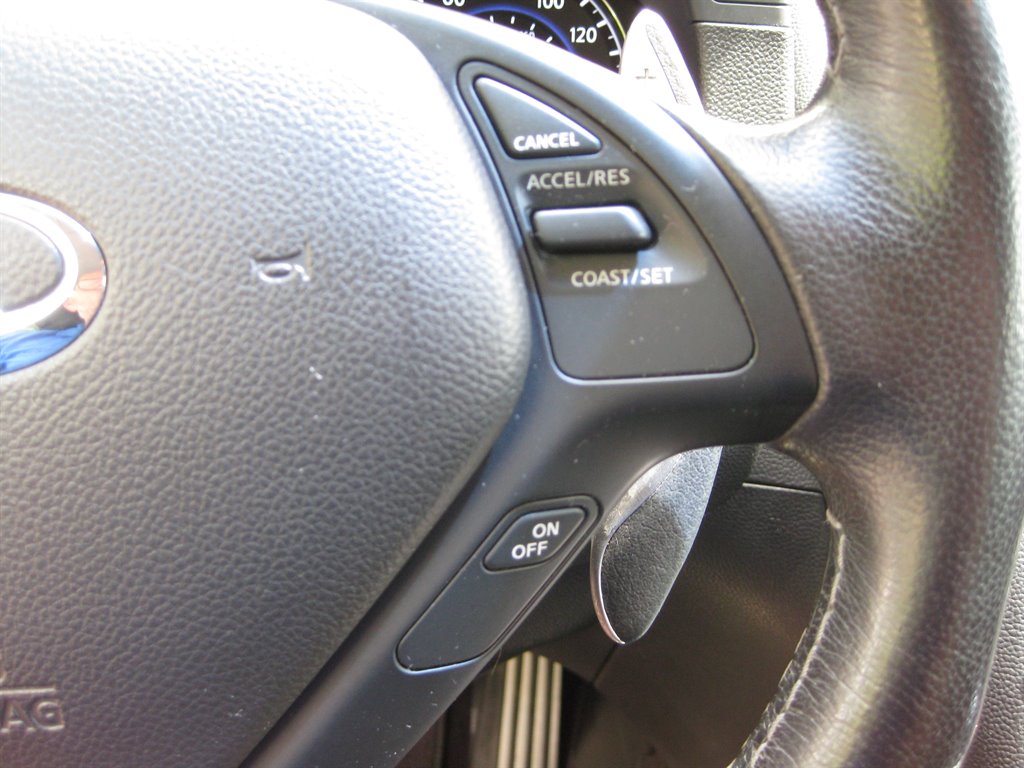 2013 INFINITI G - $10,950