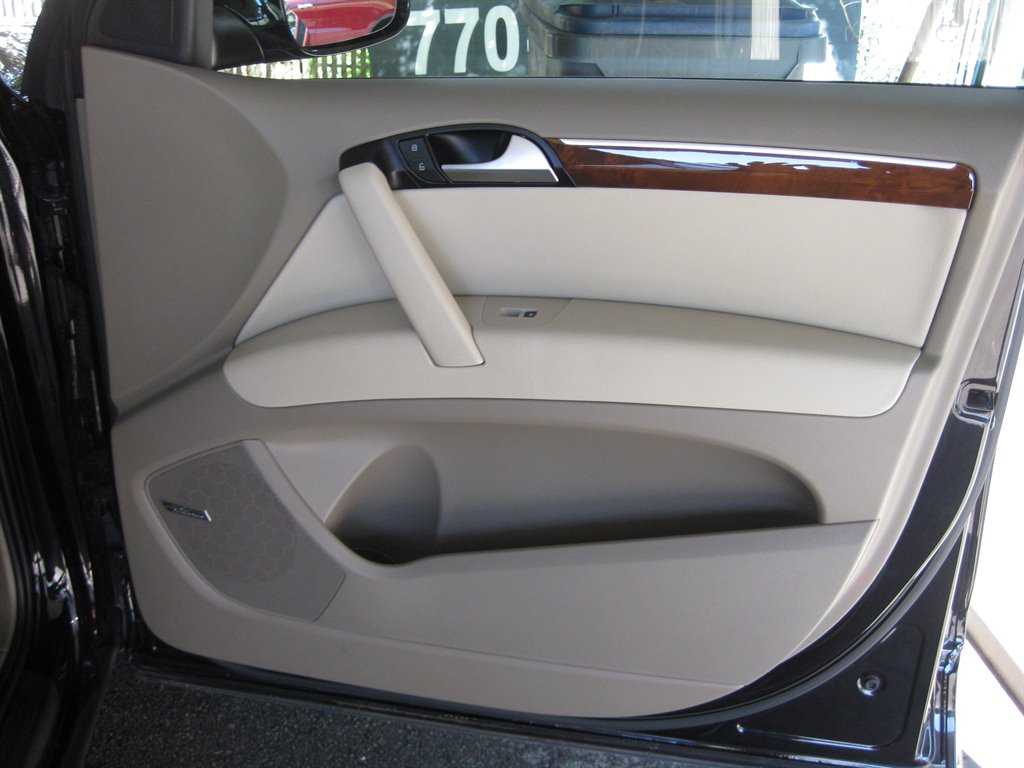 2015 Audi Q7 - $12,950