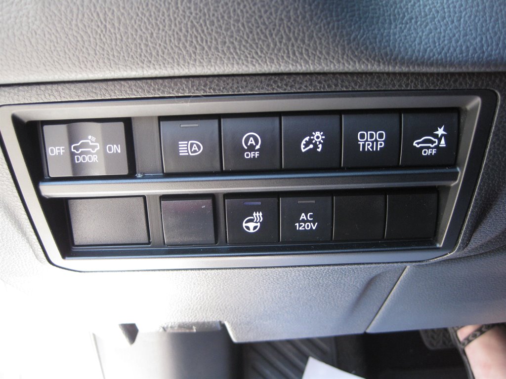 2022 Toyota Tundra - $42,500