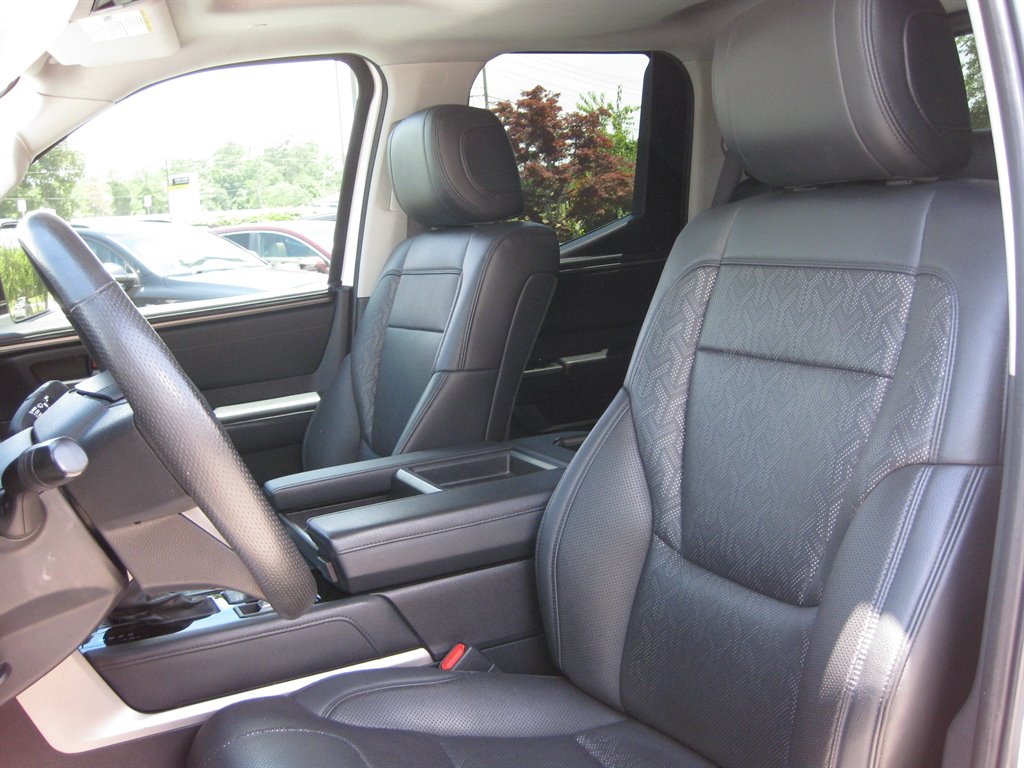 2022 Toyota Tundra - $42,500