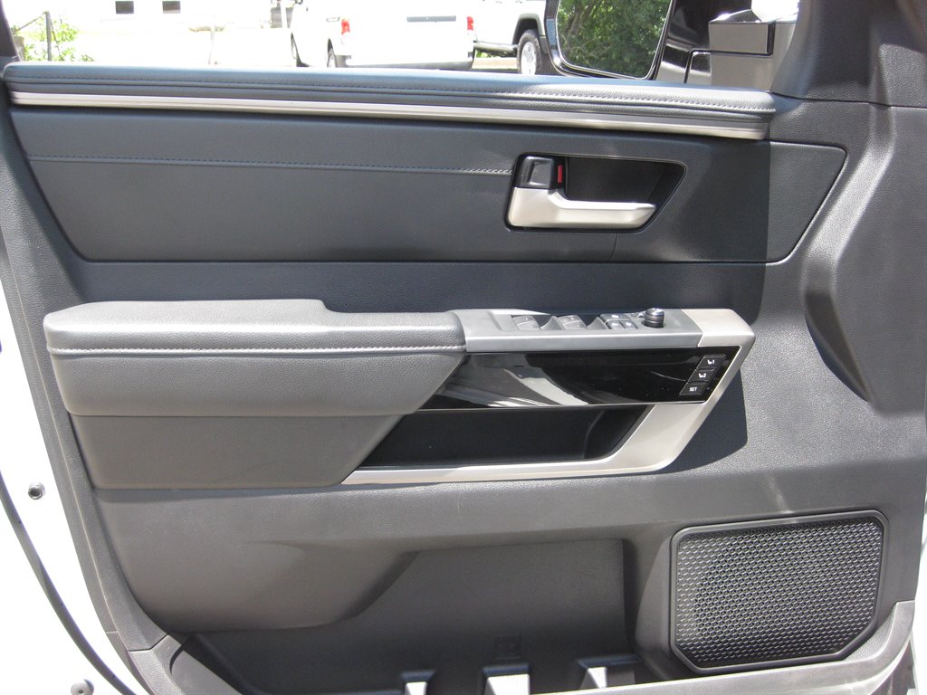 2022 Toyota Tundra - $42,500