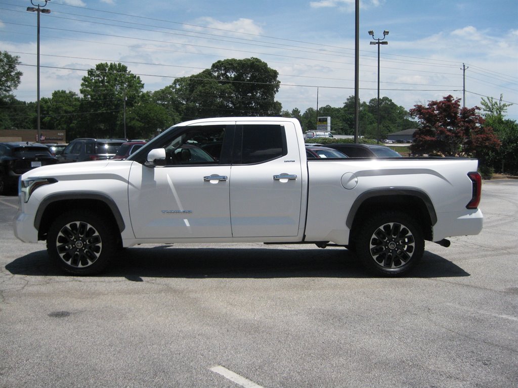 2022 Toyota Tundra - $42,500