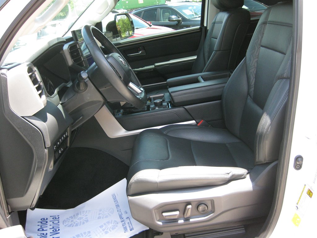 2022 Toyota Tundra - $42,500