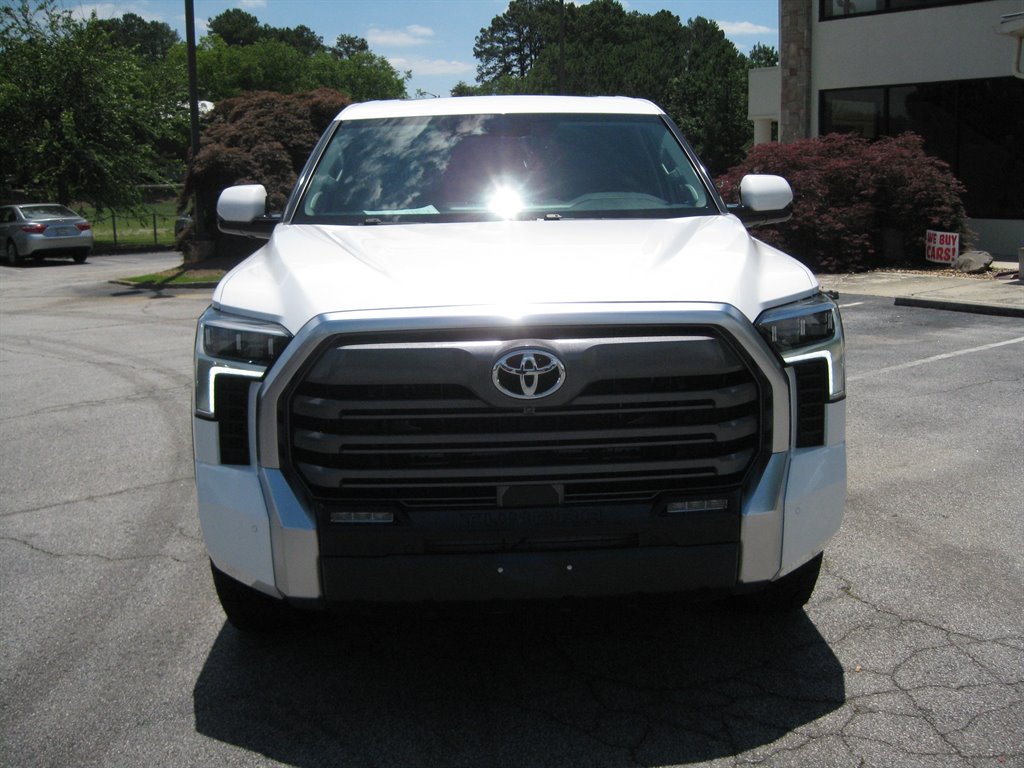 2022 Toyota Tundra - $42,500