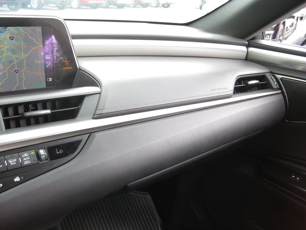 2020 Lexus ES - $24,950