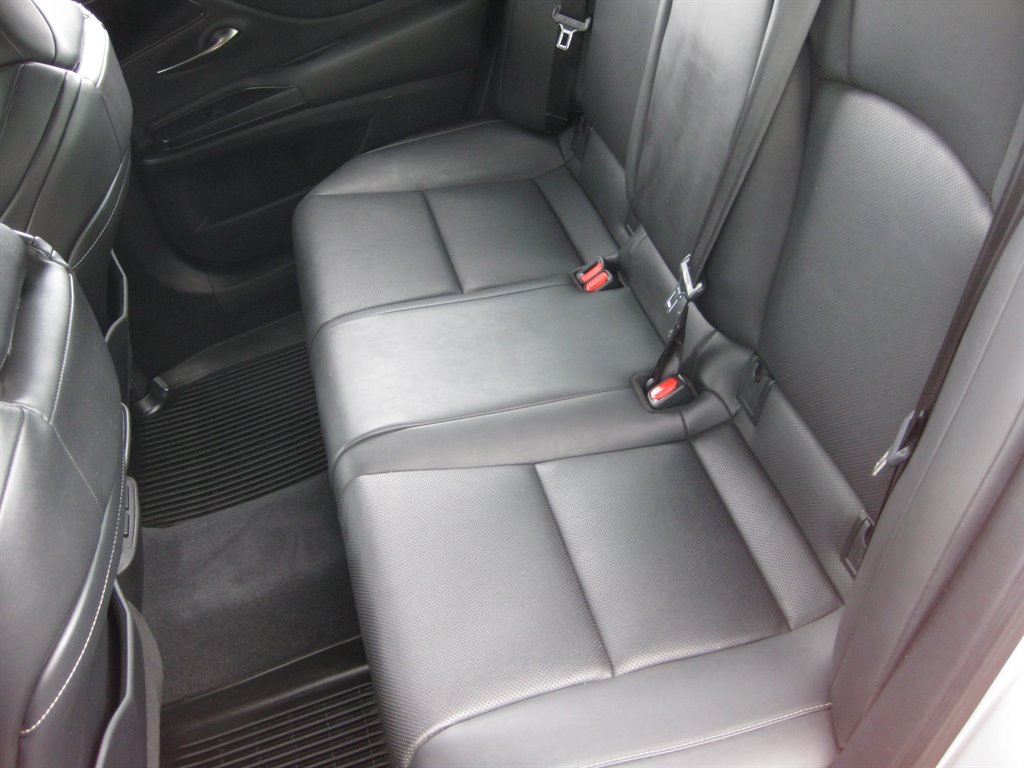 2020 Lexus ES - $24,950