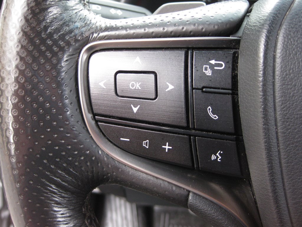 2020 Lexus ES - $24,950