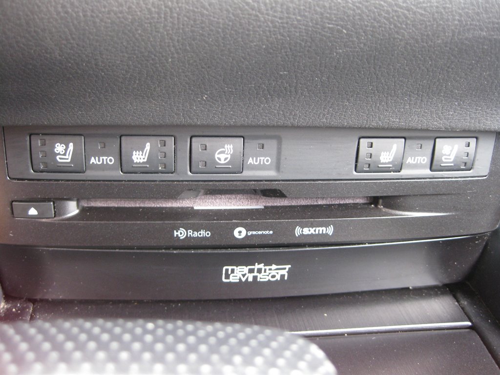 2020 Lexus ES - $24,950