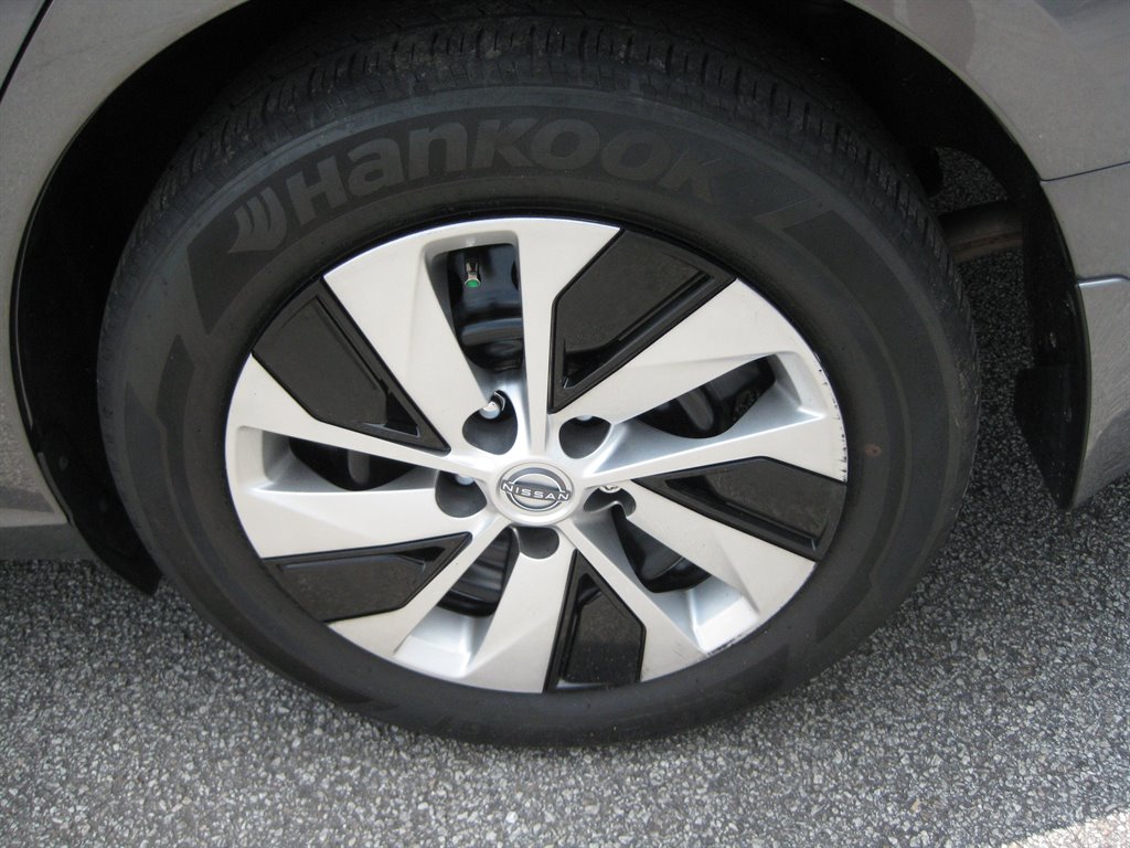 2025 Nissan Altima - $19,750