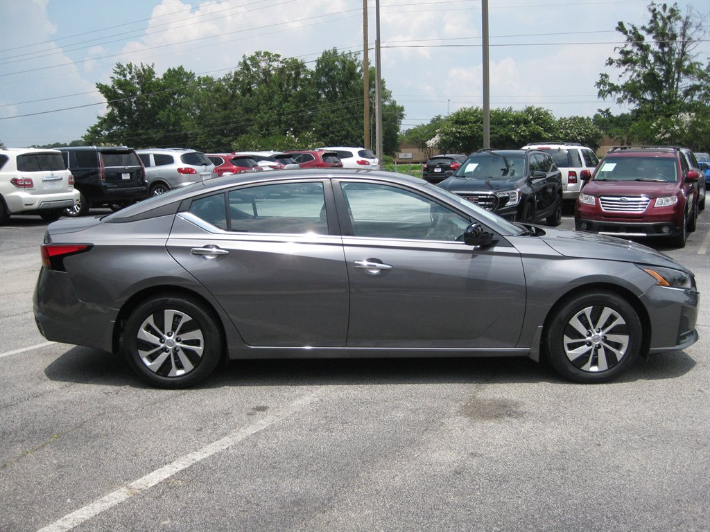 2025 Nissan Altima - $19,750