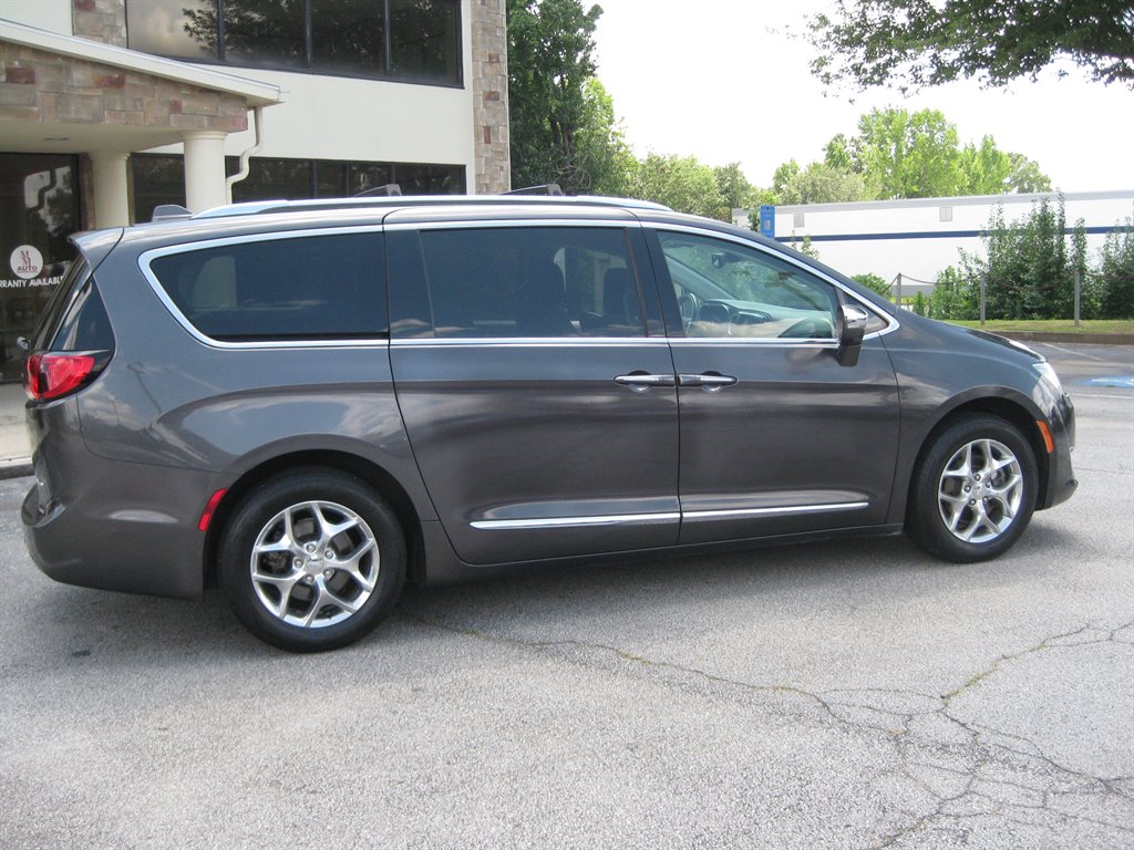 2018 Chrysler Pacifica - $12,950