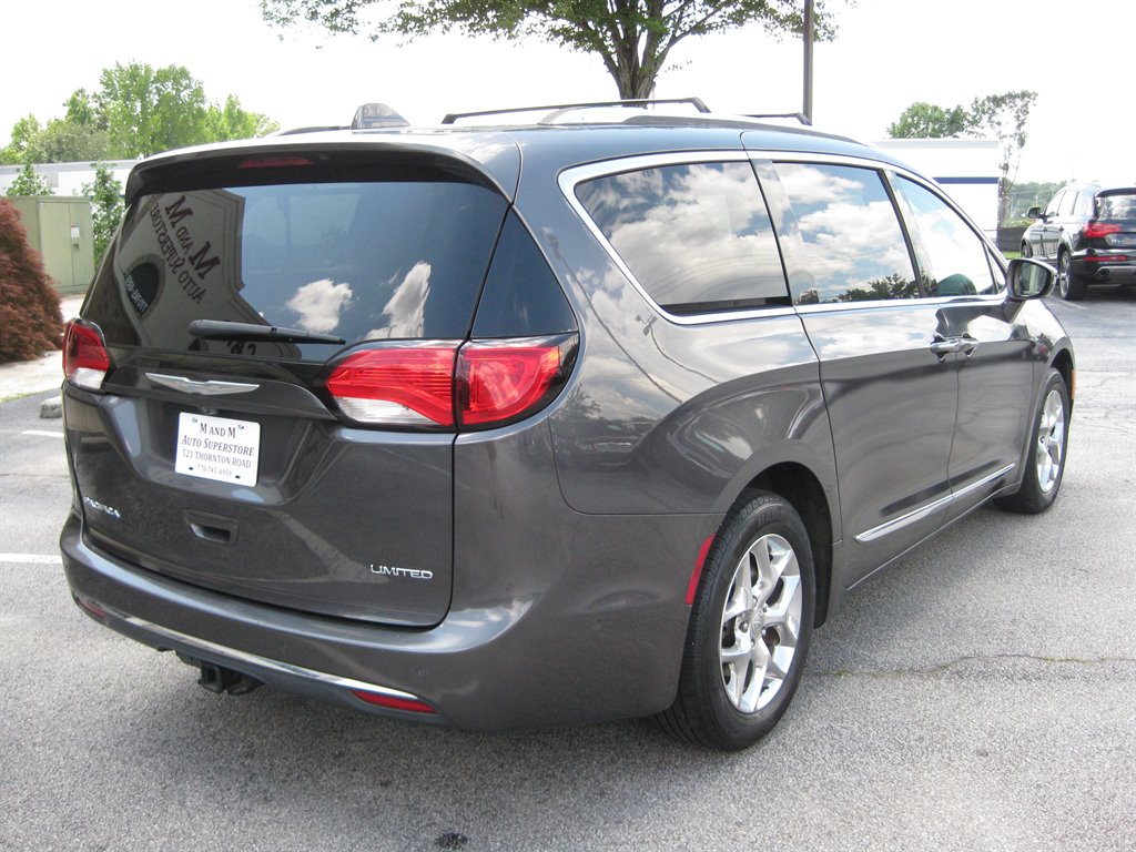 2018 Chrysler Pacifica - $12,950