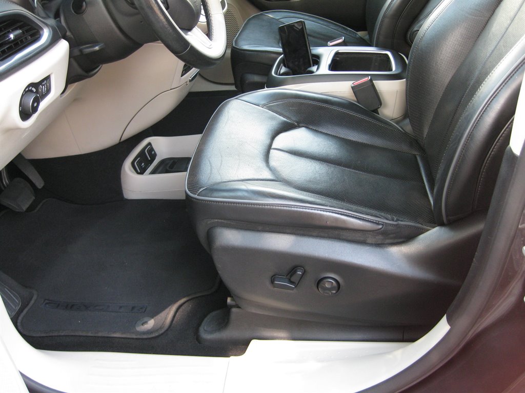 2018 Chrysler Pacifica - $12,950