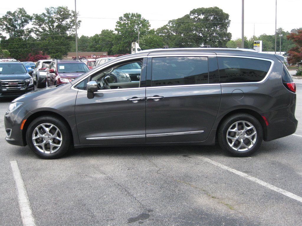 2018 Chrysler Pacifica - $12,950