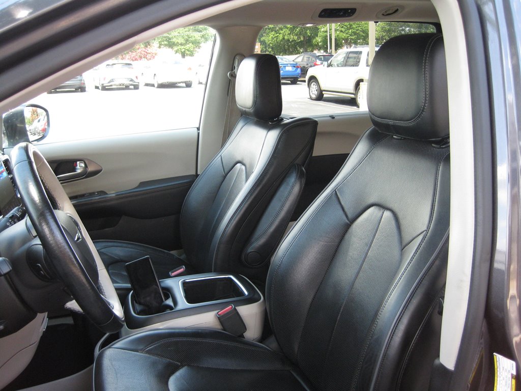 2018 Chrysler Pacifica - $12,950