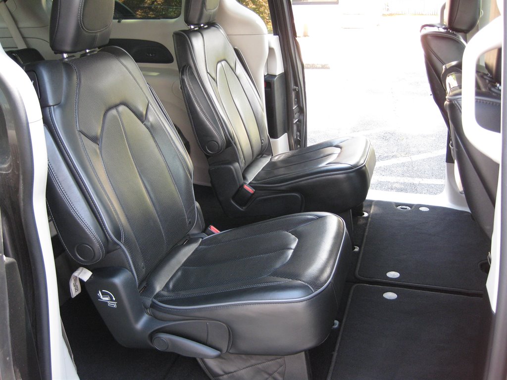 2018 Chrysler Pacifica - $12,950