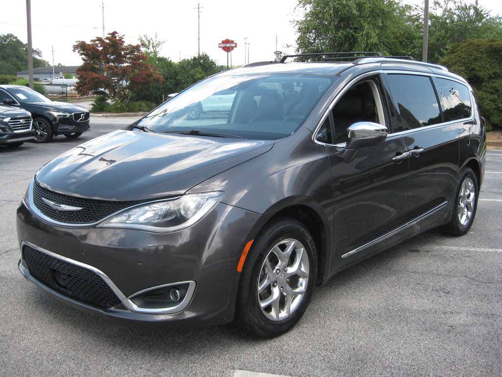 2018 Chrysler Pacifica - $12,950