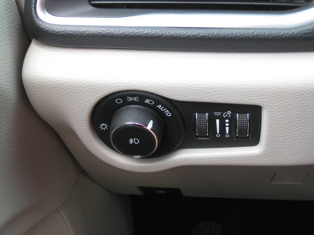 2018 Chrysler Pacifica - $12,950